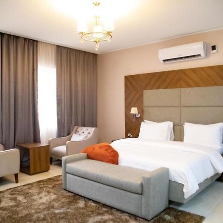 Metro Apartments ลากอส ภายนอก รูปภาพ