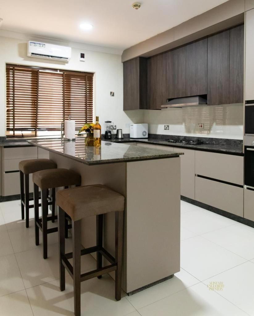 Metro Apartments ลากอส ภายนอก รูปภาพ